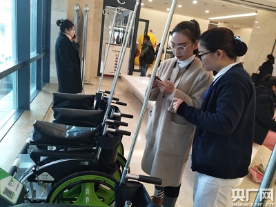 甘肃首推“共享轮椅”暖心服务，为妇幼保健注入人文温度